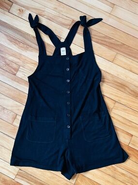 Smash+Tess Black Tie-Strap Button Front Romper size XS